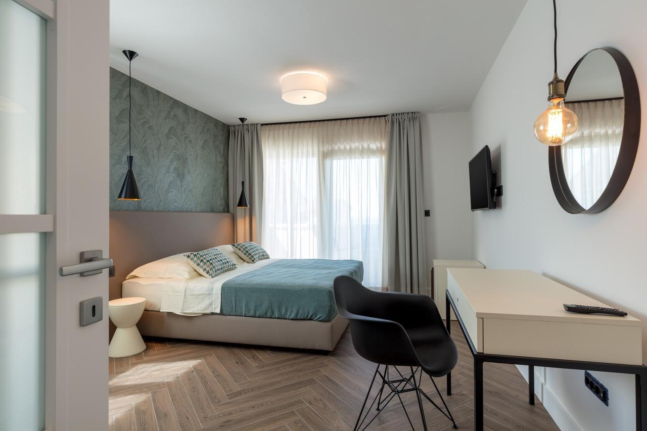 Luxury Villa Karla Podstrana Esterno foto